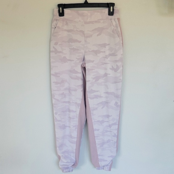 ATHLETA Brooklyn blush pink lined camo print jogger sweatpants size 4 - Picture 2 of 11